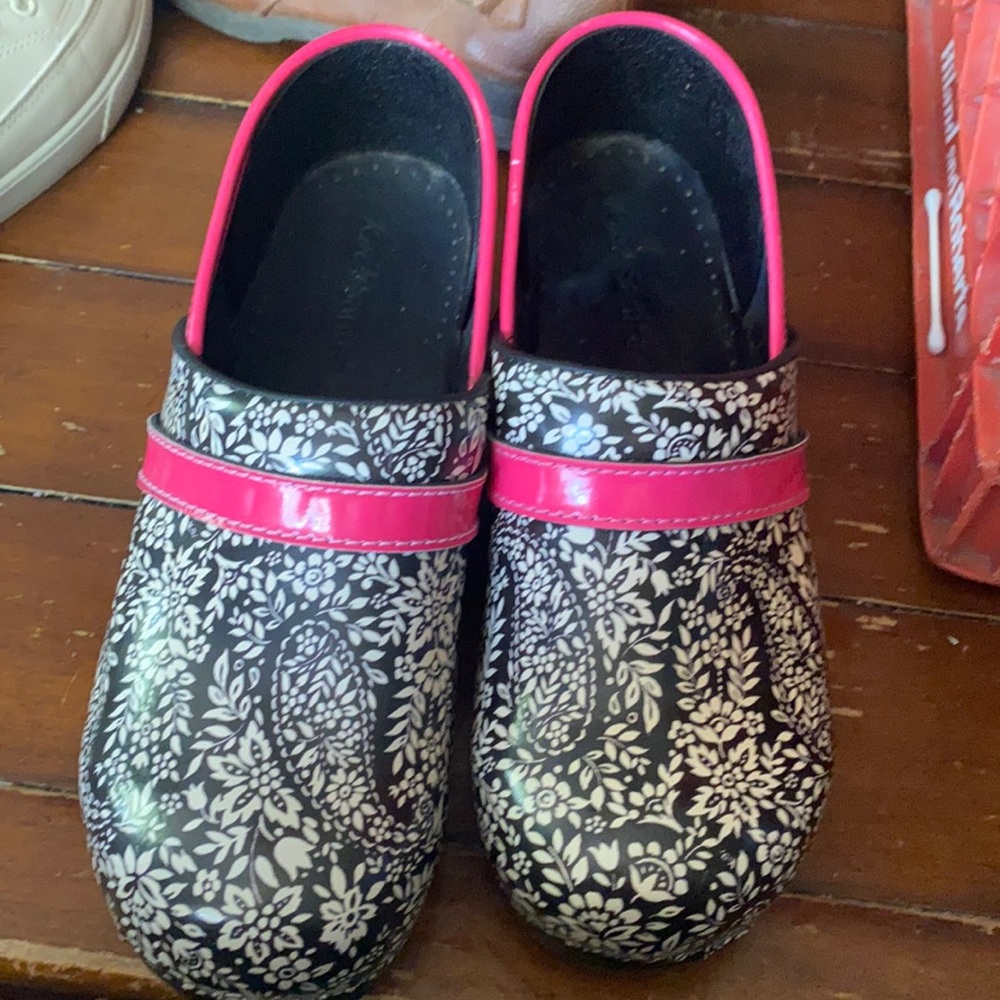 Koi by Sanita nursing shoes